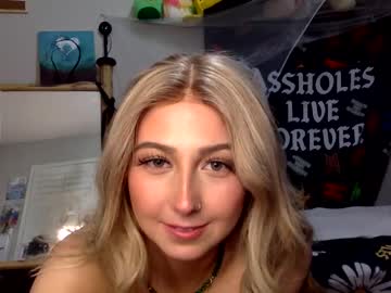 girl
        harleyraequinn7 cam image #2227165