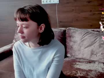 girl
        heathercarols cam image #1788364