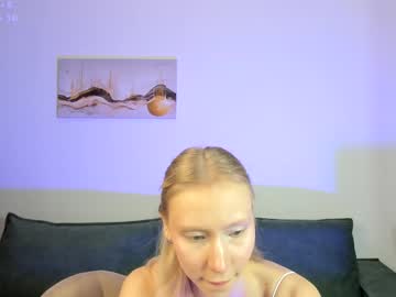 girl
        shine_nansy cam image #5906541