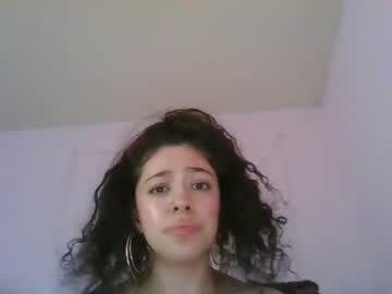 girl
        savinajade cam image #341860