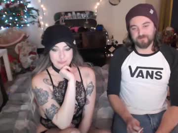 couple
        beermoneyplz cam image #3201765