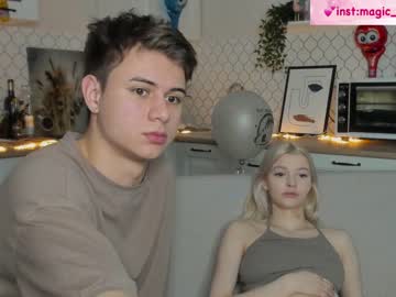 couple
        lance_bell cam image #868111