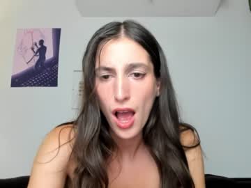girl
        jsmine_ cam image #2037963