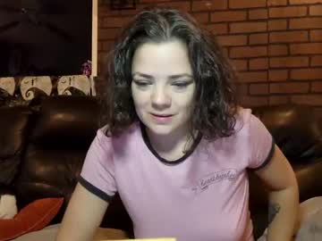 girl
        miaelizabethlove cam image #2427885