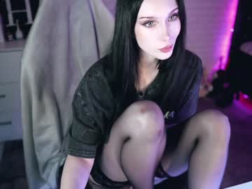girl
        uindi cam image #4975616