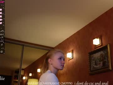 girl
        bestblondiiecb cam image #1318841