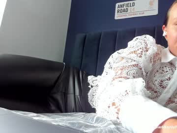 girl
        eatmypie69 cam image #1380269