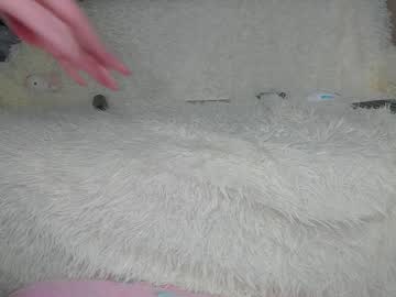 girl
        squikt cam image #5531324
