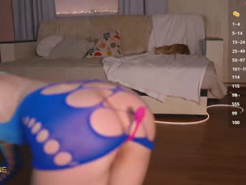 girl
        sweetkira555 cam image #6272928