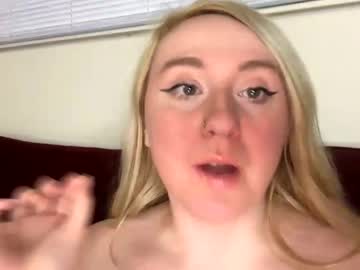 girl
        vanillapuddingpie cam image #5257759