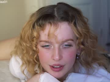 girl
        ellaa91 cam image #3657028