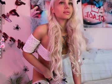 girl
        jolly_bellle cam image #5401379