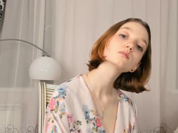 girl
        constancefyr cam image #1886390
