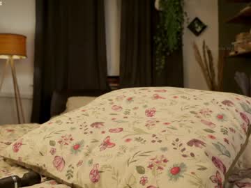 girl
        gina_gracia cam image #5372515