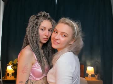 couple
        _medal_of_horny_ cam image #4368073