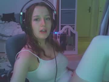 girl
        exy_ cam image #5622601