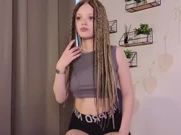 girl
        mayaa_janee cam image #6668087