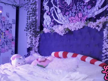 girl
        lucille_evans cam image #5642198