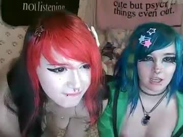 couple
        xandrawr cam image #5236605