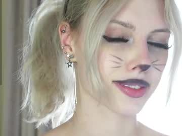 girl
        audreycarvin cam image #6784362