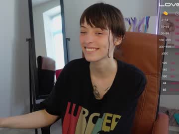 girl
        agelina_summer cam image #1509782
