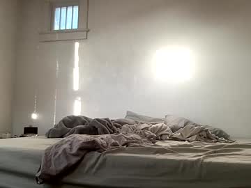 girl
        kennixolee22 cam image #1944588