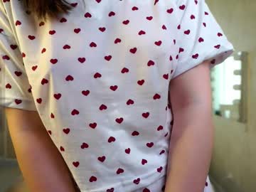 girl
        gwencreighton cam image #6863442