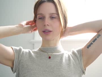 girl
        ellaa91 cam image #714536