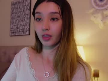 girl
        sarasuo cam image #4865176