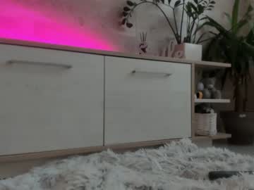 girl
        meryfoxxx cam image #1086045