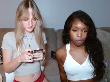 girl
        chibunny cam image #179196