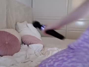 girl
        lilemilyy cam image #3608762
