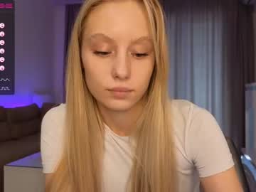 girl
        callme_star cam image #1847839