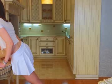girl
        harrieteasley cam image #5236743