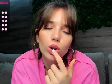 girl
        selfish_ashley cam image #275206