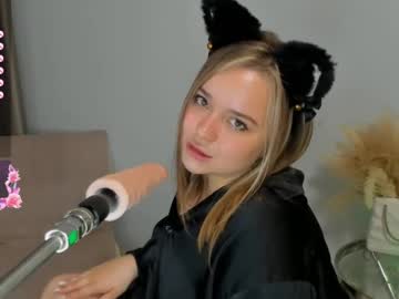 girl
        melissabowen cam image #4952671
