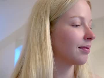 girl
        my_stella cam image #4765546