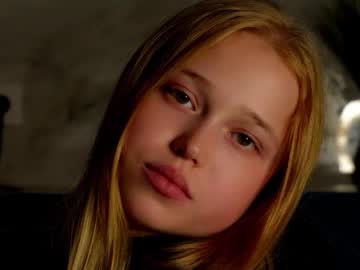 girl
        gemmabrabazon cam image #4420587