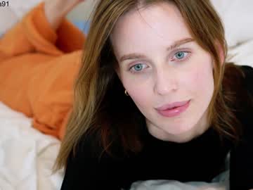 girl
        ellaa91 cam image #1103765
