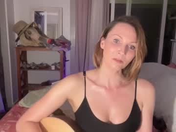 girl
        kaileeshy cam image #5990581