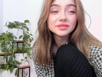 girl
        elizabeth__gray cam image #727983