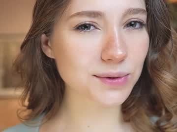 girl
        mia_elfie cam image #4028169