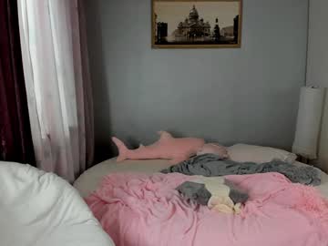 girl
        _mito_69 cam image #6889543