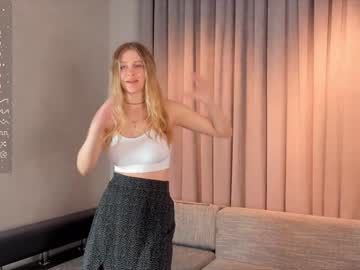 girl
        maydahedley cam image #3710146