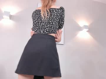 girl
        darling_dreamer cam image #2004563