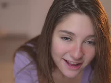 girl
        mia_elfie cam image #5301261