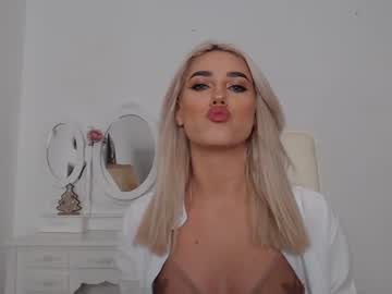 girl
        i_am_sarahxxx cam image #615621