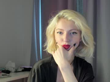 girl
        yournaughtymiss cam image #1443448