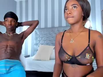 couple
        juniorblack_ cam image #4161032