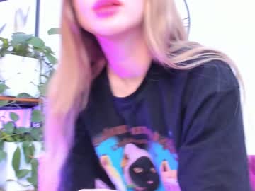 girl
        elizabeth__gray cam image #799079